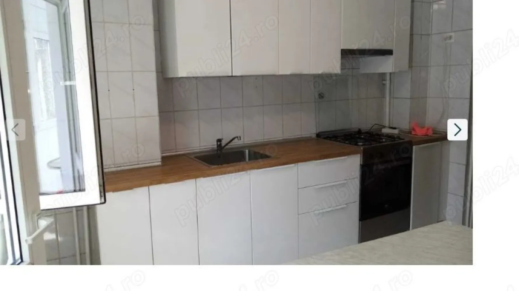 Proprietar inchiriez apartament 2 camere Panduri Monitorul Oficial - Proprietar inchiriez apartament 2 camere in zona Panduri, in spate la Monitorul Oficial. 
Apartamentul este decomandat, situat la etajul 3 8, mobilat si utilat. Zona deosebita, spatii verzi, scoli, gradinite si loc de joaca pentru copii in apropiere. 15 min de mers pe jos fata de statia de metrou Eroilor. 5 min fata de statia Academia Militara. Multumesc