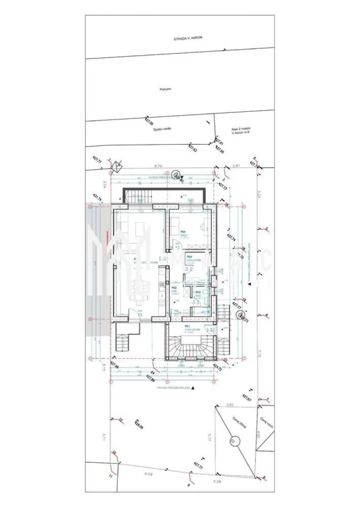 Casa moderna - 297 MPU I Vasile Aaron I Garaj I 318 MP Teren - MAAC Imobiliare vă propune spre vânzare o proprietate complet renovată în 2025, caracterizată printr-un design modern, compartimentare inteligentă și multiple posibilități de utilizare – locuință, birou, spațiu comercial sau investiție în regim hotelier.

 Caracteristici generale:

Proprietatea este alcătuită dintr-o casă D+P+E+M, teren cu acces pe două străzi și garaj individual.
Construcția a fost extinsă și reconfigurată pentru a răspunde cerințelor actuale de confort, funcționalitate și eficiență energetică.

Detalii construcție – 297 mp utili

Demisol (81 mp): 2 camere, baie, spațiu tehnic, zonă de depozitare/pivniță sub casa scării.

Parter (81 mp): living generos cu bucătărie, cameră suplimentară, baie, spațiu tehnic și hol.

Etaj (81 mp): dormitor matrimonial cu dressing walk-in, baie cu două intrări, spațiu tehnic și 2 camere cu design pe două niveluri – cu zonă de living multifuncțională la nivelul inferior și spațiu privat (birou/dressing/odihnă) la nivelul superior, cu baie proprie.

Mansardă (49 mp): două zone pentru dormitor/birou, două băi și două dressinguri walk-in, conectate la camerele multifuncționale de la etaj.

Acest concept arhitectural oferă eleganță, volum și flexibilitate, fiind ideal pentru o amenajare premium și un stil de viață contemporan.

 Teren – 318 mp

Alei pietonale și acces auto (capacitate 2–3 mașini în interiorul proprietății, plus 2 locuri suplimentare în exterior)

Grădină amenajabilă și spațiu pentru terasă

Acces dublu: auto și pietonal în față, acces pietonal suplimentar în spate

Garaj de 20 mp – cu șaht auto, structură din cărămidă și placă de beton

 Dotări și specificații tehnice:

Două accese separate, fiecare deservind zone diferite ale casei, ambele prevăzute cu sisteme de control acces și video-interfon.

Sistem de supraveghere video (8 puncte de monitorizare).

Demisol cu branșamente separate la electricitate (monofazat) și gaz – cu posibilitate de funcționare independentă.

Parter, etaj și mansardă alimentate prin branșament electric trifazat și gaz separat.

Instalații refăcute complet: apă, canalizare nouă, fibră optică.

Izolație exterioară cu vată bazaltică de 10 cm – performanță termică și fonică superioară.

Soclu izolat cu polistiren extrudat de 5 cm – protecție împotriva umezelii.

Tâmplărie PVC premium cu geam termopan.

Pereți solizi: cărămidă plină la parter (40 cm), zidărie Porotherm la etaj și mansardă (25 cm).

Trasee electrice și termice pregătite pentru sistem de climatizare.

🧭 Avantaje majore:

✅ Proprietate complet renovată și modernizată în 2025
✅ Compartimentare inteligentă, cu posibilitatea utilizării fiecărui nivel independent
✅ Ideală pentru rezidență, birouri, clinici sau regim hotelier
✅ Acces dublu și garaj propriu
✅ Finisaje și materiale de înaltă calitate
✅ Oportunitate excelentă de investiție
Pentru mai multe detalii și vizionări, precizati telefonic ca ati vazut anuntul cu ID:CP2771546