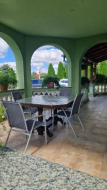 Vand casă 350 mp cu teren 55 arii in localitatea Iojib