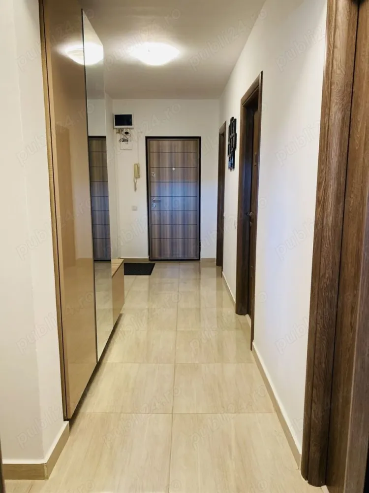 Vanzare - Ap. 3 camere Nerva Traian - Vanzare Apartament de 3 camere, decomandat, 2 grupuri sanitare, in zona Nerva Traian, la o distanta de 2-3 minute de mers pe jos fata de statia de metrou Timpuri Noi. Zona comerciala avand magazinele Lidl,Mega image, farmacii, scoala generala nr. 81, gradinita etc.

Suprafata totala imobil fiind de 90 m2.
Blocul a fost reabilitat anul acesta (2024), etajul 6 8, contor de gaze individual.