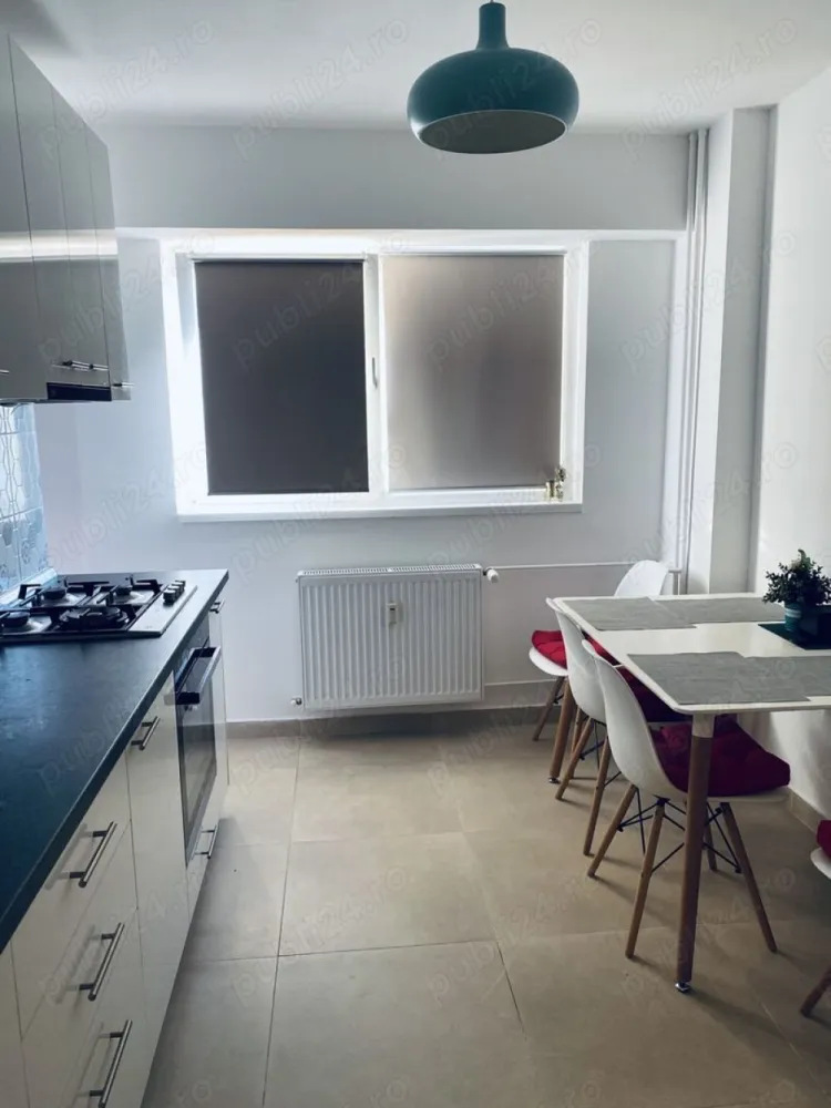 Vanzare - Ap. 3 camere Nerva Traian - Vanzare Apartament de 3 camere, decomandat, 2 grupuri sanitare, in zona Nerva Traian, la o distanta de 2-3 minute de mers pe jos fata de statia de metrou Timpuri Noi. Zona comerciala avand magazinele Lidl,Mega image, farmacii, scoala generala nr. 81, gradinita etc.

Suprafata totala imobil fiind de 90 m2.
Blocul a fost reabilitat anul acesta (2024), etajul 6 8, contor de gaze individual.