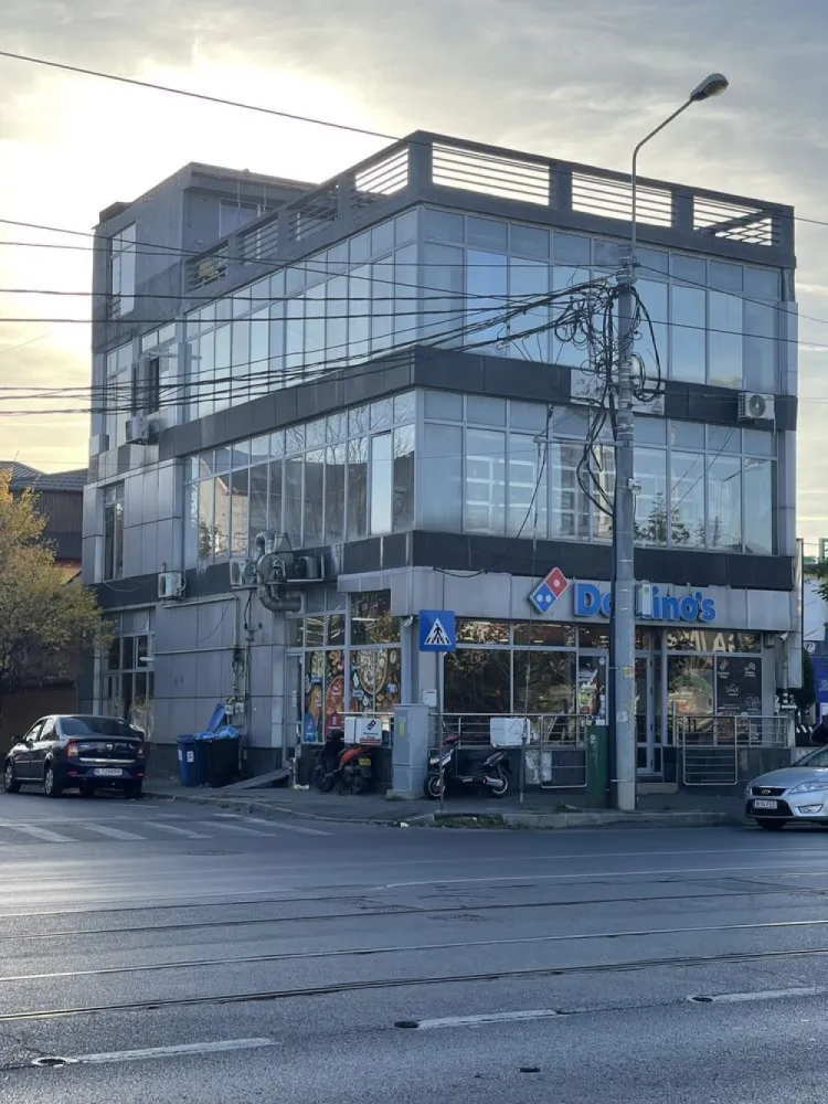 Cladire Comerciala Sector 1 Stradal Sos Chitilei / Commercial Building - Direct Proprietar
Rugam Anunţul sa nu fie preluat de Agenţii .
Sector 1 , Şoseaua Chitilei 143 , Stradal ,
Cadastru , Intabulare , Recepție . Toate actele la zi . 
Ținem să menționăm ca acest imobil are un vad comercial stradal excelent . 
Se vinde Imobil Clădire Comercială cu structura Metalică tip OPEN space pe fiecare etaj : respectiv 140mp/etaj parter , etaj 1 , etaj 2 plus ; -subsol 2 camere aproximativ 40-45mp aerisit constant ,
-terasa circulabila şi mansardabila aproximativ 100mp care nu sunt adăugaţi .
-adiacent terasei , camera de birou aproximativ 40mp , cu baie wc şi dus separat doar pentru birou .
-structura metalică , fiecare etaj poate fi modular şi openspace .
Structura metalică proiectata și raportată pentru mai multe etaje . 
Pretabil : Sediu Banca , Clinica Medicala , Showroom , FastFood , Atelier , Data Center , Birouri .

Clădirea modulara se poate împarţi precum ;
Avem doua uşi de acces pe lateralul imobilului plus intrarea principala de acces prin fata .
Avem doua scări interioare pentru fiecare usa de acces şi etaj .
-Astfel Parterul plus Etajul 1 fiind separat de Etaj 2 plus terasa şi Camera Birou de pe terasa .

Avantaje :
-Stradal/Central Şoseaua Chitilei cu deschidere pe doua străzi
- Doua Puncte de Curent Trifazic putere totala de consum 180kw . 60kw/Per faza/3 faze .
-Doua puncte de gaz , doua contoare separate .
-Doua Centrale Termice
- 3 intrări de acces
-Posibilitate Extindere şi Mansardare
-Terasa totala 140mp pentru panouri FotoVoltaice ,
-Locuri de parcare facile ,
-Fiecare etaj vine cu ; Wc'uri , Dusuri , camere de schimb , camere tehnice ,
-Bucatarie Functionala si utilata la Etajele Superioare .

For sale Commercial Building 450sqm situated in Sector 1 Soseaua Chitilei 143 ,

The building has metallic structure , modular and open space , 140sqm on each floor , we have Ground Floor 140sqm , First Floor 140sqm , Second Floor 140sqm , Office Room with Private Toilet and Shower another 40sqm , Open Terrace 100sqm and two Basement rooms with another 40sqm .
Facilities;
-Two Electrical Contracts with total power consumption up to 180kw
-Two Gas contracts with two separate thermic stations
-3 points of acces , one of the Main Street and another two from the lateral .
-Two separate stairs / this can give the possibility of separating the floors between them without affecting one floor with another .
-Each Floor has its own heating system , technical rooms, separate bathrooms, showers , change rooms ,
-Fully functional Kitchen for the Upper Floors .
-Strong Metalic Structure which can hold strong earthquakes 
-Big Open Terrace ideal for Solar Panels 140sqm
-Parking Spaces ,
-Best Location Near Bus Station , Subway .

We can give furthermore Information also in French and Arabic .