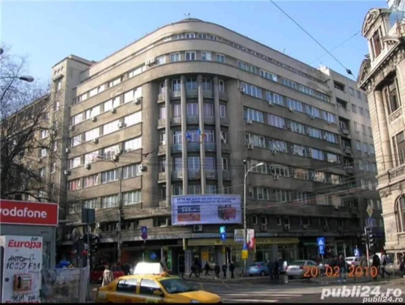 Vanzare spatiu birouri universitate - birouri clasa b cu suprafata totala de 1100 mp in imobil de birouri. incalzire cu centrala proprie. spatiul este situat in zona universitate, suprafata utila: 1100, suprafata totala: 1350, anul constructiei: 1939 spatiul este situat la mezanin si la et. 1