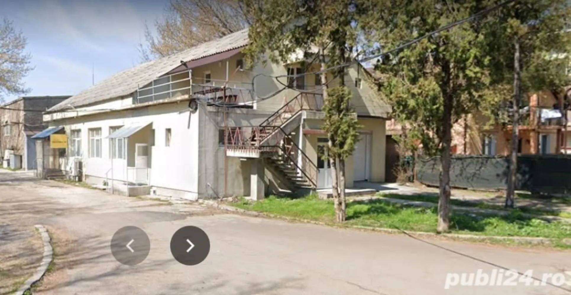Hala Industriala De Vanzare CET SUD - Str. Cornu Luncii nr.24 - Hala industriala De Vanzare Cet Sud Vitan, Str. Cornu Luncii nr.24. Pretul cerut: 500 000 EUR + TVA Negociabil. 

Pret minim in grila notariala 444k EUR pentru anul anterior. 

Teren cu suprafața totala de 635 m.p. Hala are amprenta la sol 390 m.p. Suprafata utila hala 278 m.p. 

Zona buna pentru bloc residential, sediu firma, investitie. 

Direct Proprietar.