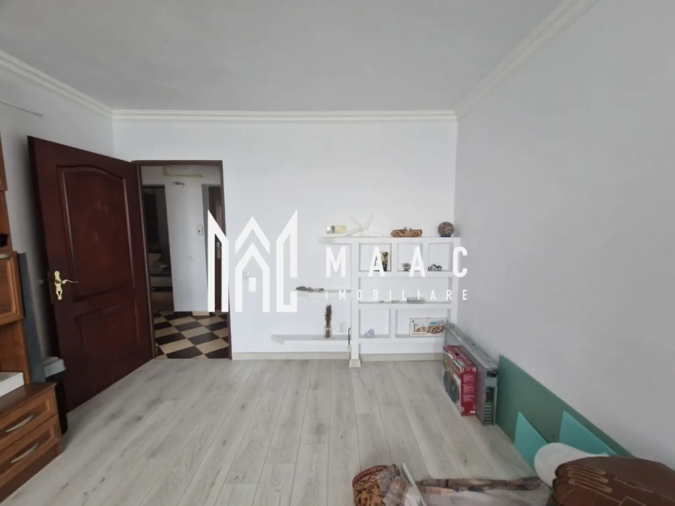 Apartament 3 Camere I Etaj Intermediar I Renovat I Cisnadie