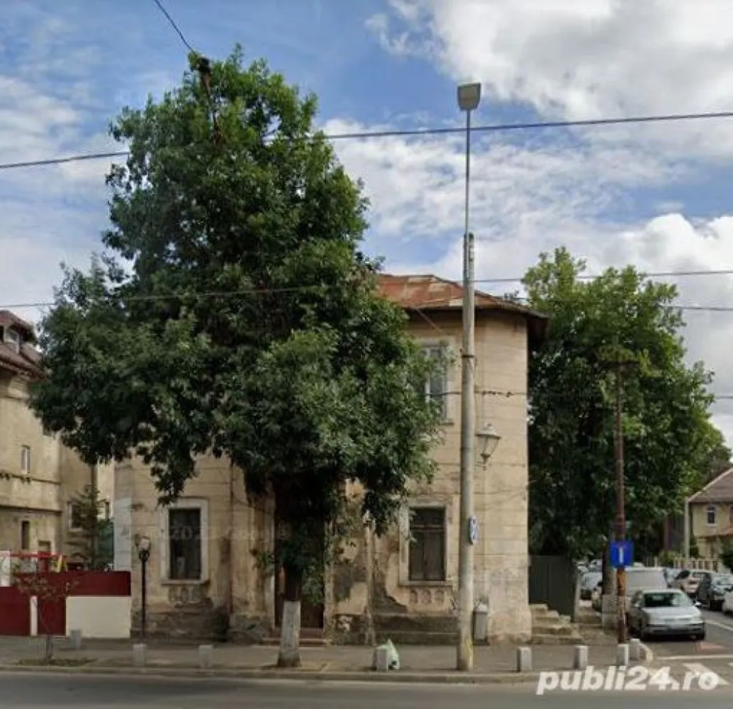 Imobil (spațiu comercial și apartament) de vânzare, Calea Șerban Vodă, București - Vând imobil în casă, pe Calea Șerban Vodă, excepțional poziționat, lângă parcul Carol, compus din:

- Spațiu comercial cu suprafața de 140 mp situat la parter;
- Apartament cu cu suprafața de 31 mp mp situat la etajul 1, deasupra spațiului comercial;
- Pivniță cu suprafața de 9 mp