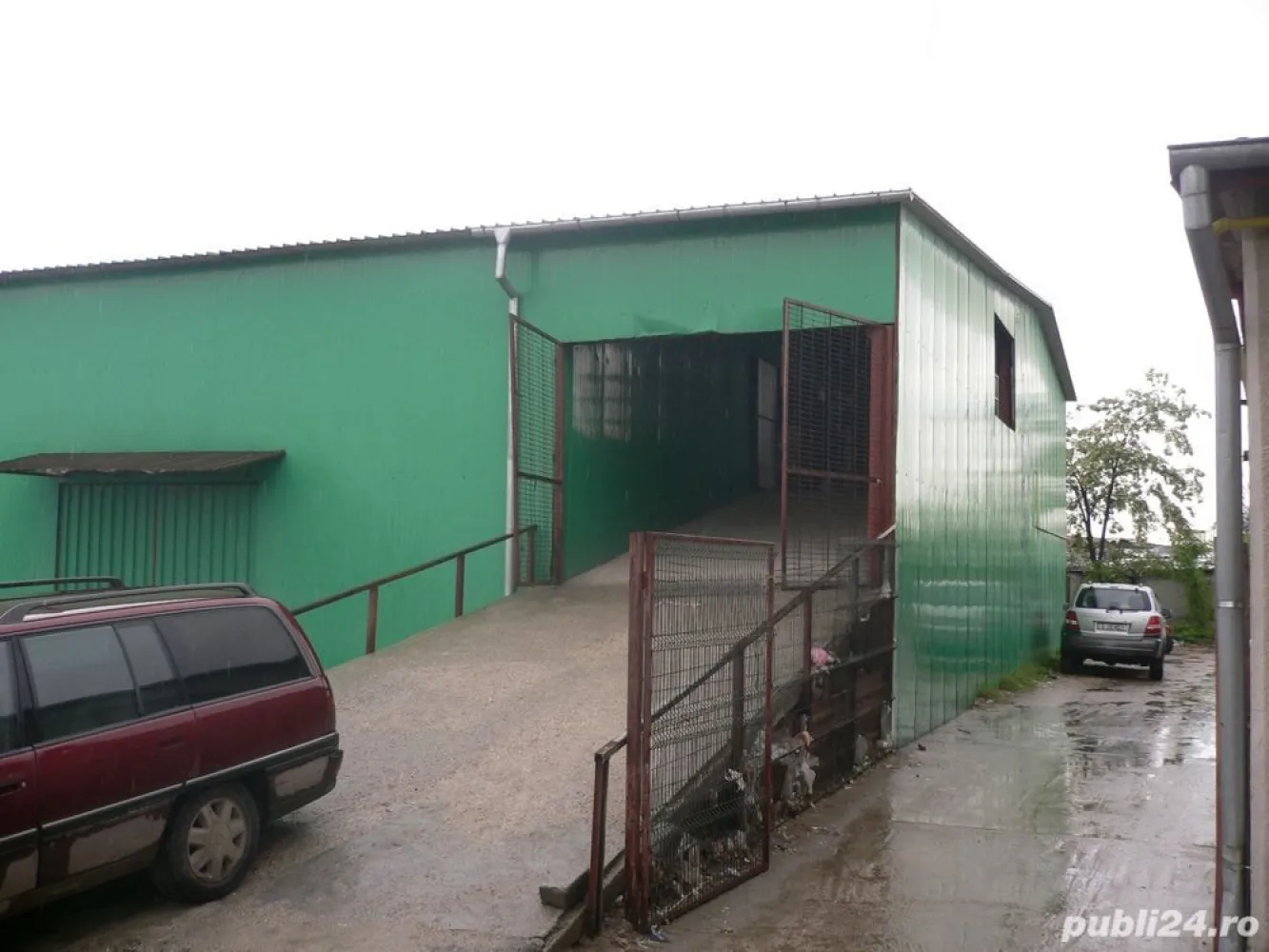 Vindem Magazin comercial mare sos.Colentina 462B, langa SAM-EXPO - Se vinde Magazinul Verde de langa SAM-EXPO si intrarea la Dragonul Rosu:
Teren 3240mp, P+1, 747mp, constructie metalica, in functiune, amenajat cu standuri
comerciale. Incalzire gaze, panouri fotovoltaice, etc. Posibil preluare societate in 
functiune, fara datorii.