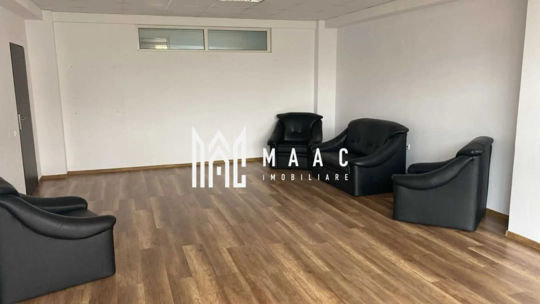 Spatiu birouri | Registrului Comertului | Etajul 1 - Maac Imobiliare – Închiriere spațiu birouri, 44 mp, Registrul Comerțului

Maac Imobiliare propune spre închiriere un spațiu de birouri open-space, cu o suprafață de 44 mp, situat în clădirea Registrului Comerțului, la etajul 1, imediat în fața intrării principale.

Spațiul este dotat cu fotolii, canapea, birou și dulap, pregătit pentru activitate imediată.

 Locație excelentă, într-o clădire reprezentativă și ușor accesibilă.

Pentru mai multe detalii precizati telefonic ca ati vazut anuntul cu ID: CP2767402
