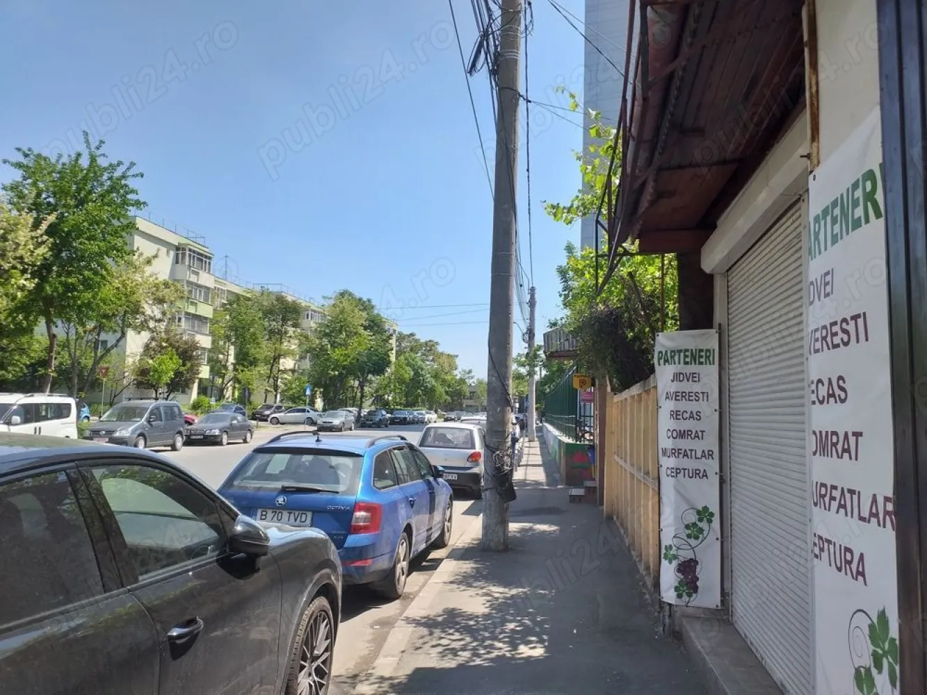 Pantelimon - Doamna Ghica Plaza - Pantelimon - DOAMNA Ghica Plaza Spatiu Comercial , 70 mp ( inchiriat ) Activitatea desfasurata de peste 13 ani este vanzarea de vin ( CRAMA ) + Bonus Casa din caramida 3 Cam , Baie ,Bucatarie , Centrala Termica , Toate utilitatile , teren 200 mp , Se poate vinde si in Rate ! Avans 100 000 euro si restul pana la 250 000 euro in 3 - 4 RATE . Pentru plata cash promotie 200 000 euor .