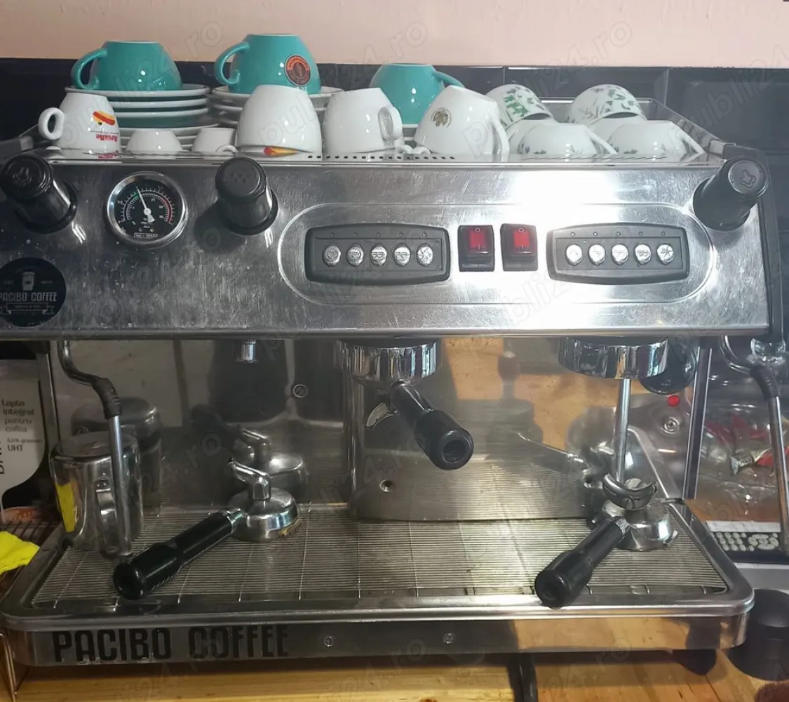 Afacere la cheie de vanzare - Va prezentam o afacere la cheie, de tip Cafenea Inghetata Slush amplasata in Bucuresti zona centrala cu vad comercial ridicat ( ProTV ) - Zonă foarte bună , zonă de birouri, clinici,rezidențială si Liceul Mihai Viteazul si Scoala de Engleza, cu trafic zilnic! 
Nu necesită nici o investiție, funcționează zi de zi, în mod regulat cu clientelă formată pe toata durata zilei 
Suprafata aprox 30 Mp
Spatiul stradal este amenajat 
Se preda cu :
5 mese lemn masiv, 11 scaune, 3 canapele, 1 fotoliu, bar si post-bar, suporturi iluminare, 2 frigidere, 2 congelatoare, mixer storcator fructe, Tableta POS net, casa de marcat,POS BT, Aer Conditionat, combina muzicala, 
Toate ustensilele : cesti, cani, thermometer, cantar, latiere, shaker, knock-bix, lingerie etc. 

Restul aparaturii se poate discuta la fata locului : Vitrina, masina de cafea, rasnita de cafea, masina de gheata. 

Se poate ceda cu tot cu firma. Toate autorizatiile facute. 

Pentru detalii si informații suplimentare, pentru a stabili o întâlnire, sunați la numărul din anunț.
Vă mulțumesc!

Pret: 17.000 EUR usor negociabil
Tel: