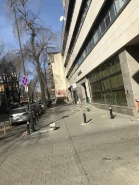 Proprietar vand spatiu comercial