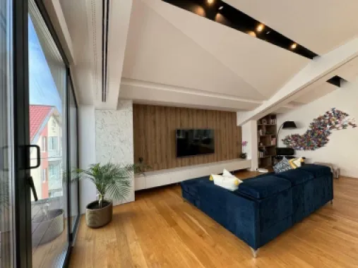 Superb duplex cu 4 camere şi terase mari