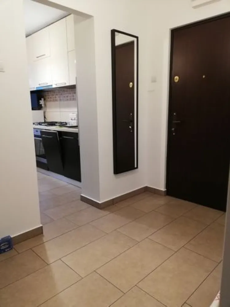 Militari 4 camere dec. Apusului Gorjului Pacii Sector 6 - Proprietar/comision 0%

NU DORESC COLABORARE CU AGENTII IMOBILIARE!!
VA ROG NU INSISTATI.

Apartament 4 camere, 80 mp, et 3 din 4, decomandat, 
2 apartamente pe etaj, 
10 apartamente pe scara, vederea este mixta, izolat termic (clasa energetica A), liniste, intretinere foarte mica.

Mobilat, echipat si amenajat de curand cu materiale premium, totul este nou.
Blocul se afla situat pe str. Apusului (complex comercial Apusului)
Se accepta doar plata cash.
Pentru mai multe detalii sunati la nr. telefon: 07******84

Nu doresc colaborare cu agentii imobiliare.