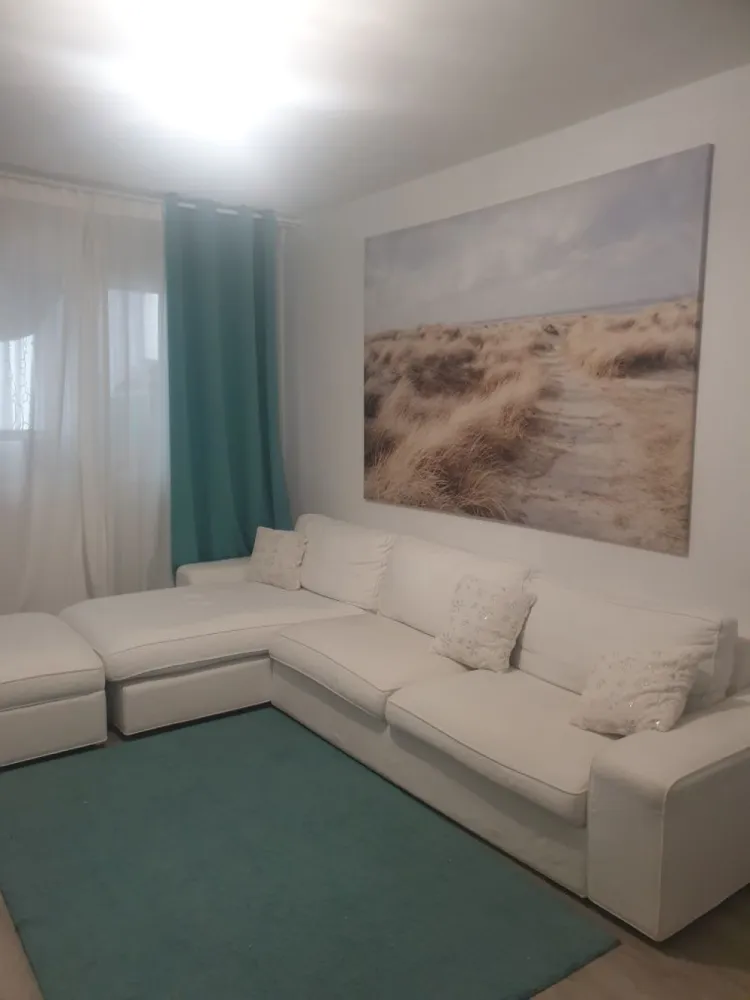 Apartament 4 camere - Apartament 4 camere semidecomandat suprafata 88 m etaj 3/4 bloc de caramida an 1974