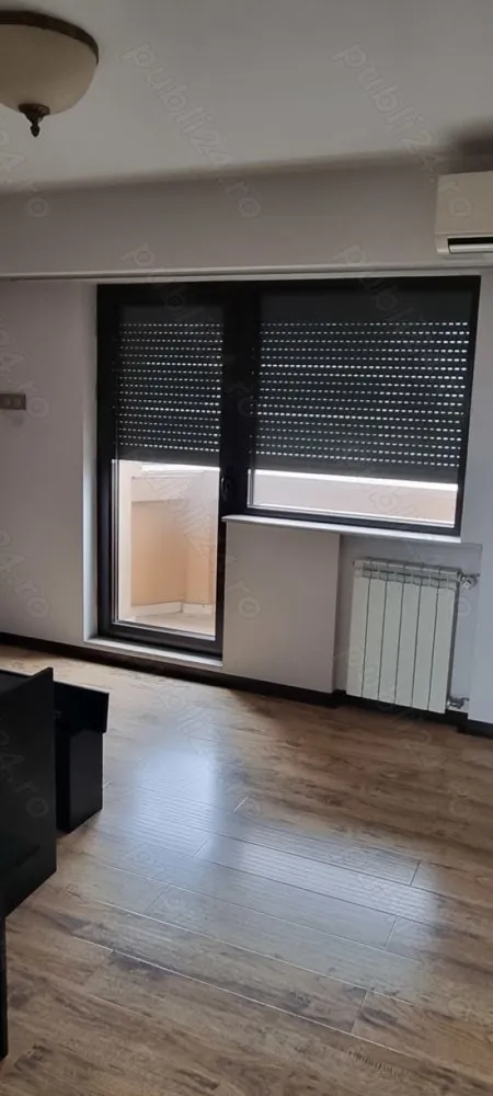 De vanzare ap cu 4 camere la Piața Victoriei, București - Se vinde prin licitație publică ap cu 4 camere , 2 băi, et. 4 7, bloc din 1989 situat in București, Piața Victoriei.
Nu necesită îmbunatatiri!
Prețul este de 266.000 euro +TVA, pret fix.