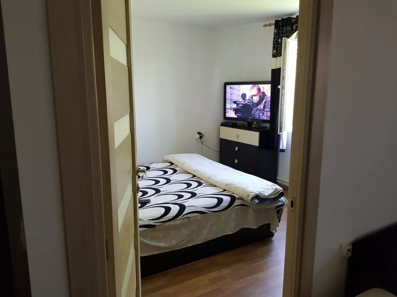Apartament de vanzare - Apartament 4 camere duplex aer condiționat centrală termică mobilat complet, zona Berceni Uioara