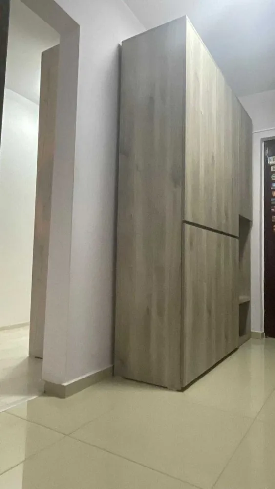 Apartament 4 camere,strada Almasu mic - Apartament 4 camere decomandat cu 2 bai si geam la una dintre ele.
Etajul 1 din 4. 
Renovat in 2020
Loc de parcare
Vedere bilaterala 
Un singur balcon
Se vinde mobilat daca se doreste sau gol
Colaborez cu agentii imobiliare dar fara sa fiu comisionat