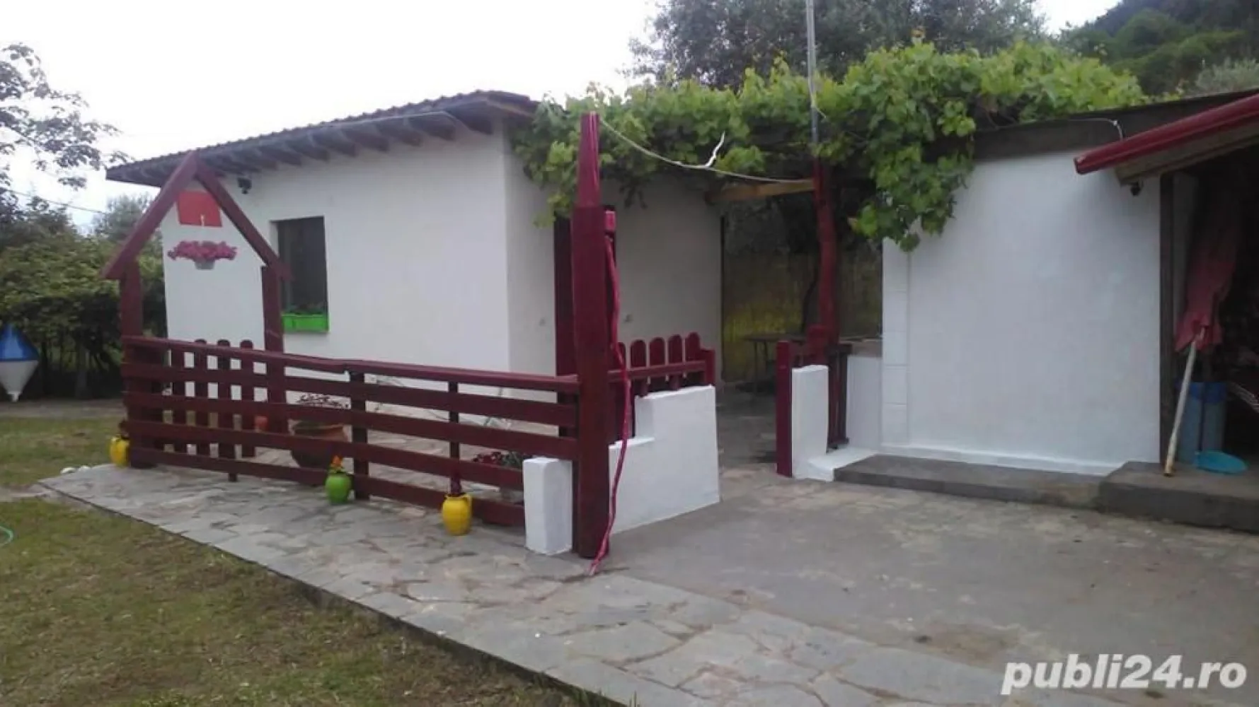 Skala Potamia Thassos-casa piatră+studio+cabană lemn,dependinte, 2500mp teren,700m până la mare.... - Casa construita din piatră ,traditionala cu 2 camere,baie,bucătărie, A C,TV,balcon, terasă,mobilata complet+
Cabana de lemn cu baie proprie,mobilata complet,A C,TV,izolata exterior si
2- Studio garsoniere, construite din caramida,baie,bucatarie,terasa,A C,TV,Mobilatecomplet
2500mp curte superba,pomi fructiferi,maslini, kiwi, lotus
700 m până la plaja