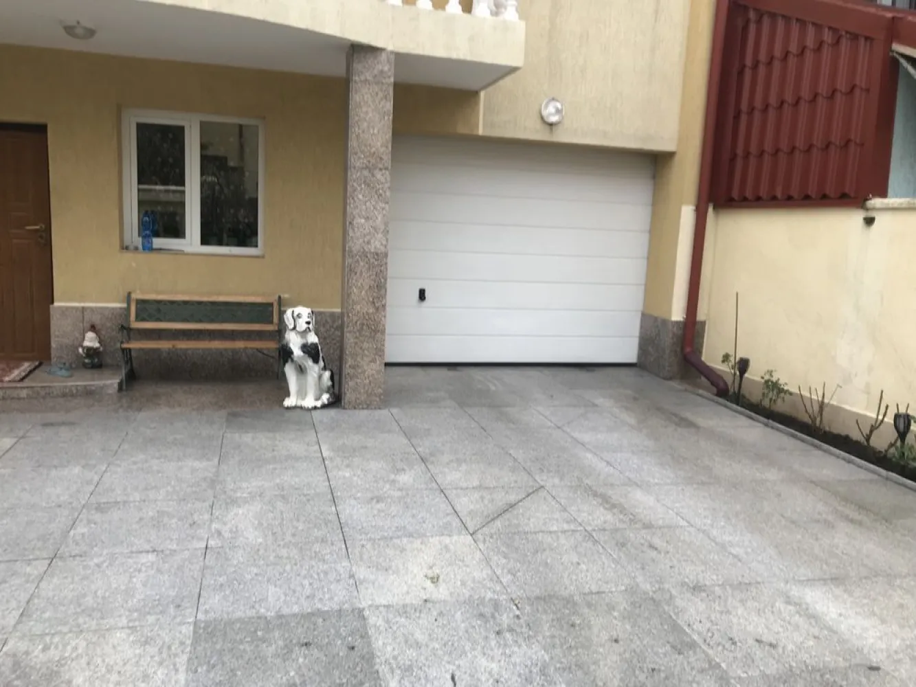Casa Fundeni , cartierul dacic - Se vinde casa zona liniștita ! Ieșire la A3 10 min . cu amprenta de 130 pe 3 nivele ! Teren 400 mp , garaj , demisol . Complect utilată . CEA MAI BUNA OPINIE O AVEA DUPĂ O VIZIONARE !