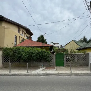 Casa cu teren zona Mărțișor langa parc Lumea Copiilor Brâncoveanu
