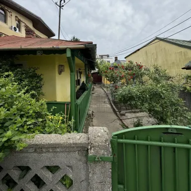 Casa cu teren zona Mărțișor langa parc Lumea Copiilor Brâncoveanu