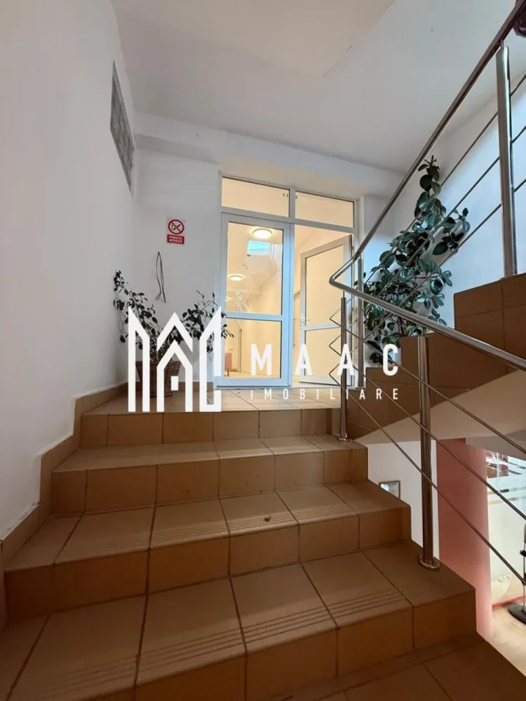 Spațiu comercial versatil I Selimbar-Zona Unimat - MAAC Imobiliare vă propune spre închiriere un spațiu comercial modern și luminos, conceput pentru a oferi confort, funcționalitate și o imagine profesională afacerii dumneavoastră.

Proprietatea este structurată în două încăperi generoase, fiecare beneficiind de baie proprie și de toate utilitățile necesare (curent electric, apă și canalizare), oferind astfel independență și flexibilitate în utilizare:
Camera 5 : 64 mp
Camera 6: 65 mp

Accesul se realizează printr-o intrare comună, care se deschide într-un hol , ce face legătura între cele două spații. 

Această dispunere permite atât utilizarea unitară a proprietății, cât și compartimentarea în funcție de nevoile viitorului ocupant.

Beneficii principale:
Două spații independente, fiecare cu grup sanitar propriu
Acces comun, printr-un hol dedicat
Toate utilitățile disponibile
Posibilitate de personalizare și adaptare funcțională
Lumină naturală 

Pretul se raporteaza la mpu.

Un spațiu care îmbină eleganța, confortul și versatilitatea, oferind cadrul perfect pentru dezvoltarea unei afaceri de succes.

Pentru detalii suplimentare și programarea unei vizionări, vă invităm să contactați echipa MAAC Imobiliare si precizati telefonic ca ati vazut anuntul cu ID: CP2761419