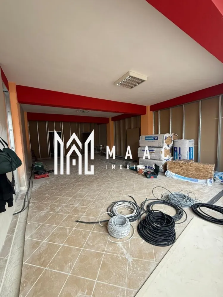 Spațiu comercial versatil I Selimbar-Zona Unimat - MAAC Imobiliare vă propune spre închiriere un spațiu comercial modern și luminos, conceput pentru a oferi confort, funcționalitate și o imagine profesională afacerii dumneavoastră.

Proprietatea este structurată în două încăperi generoase, fiecare beneficiind de baie proprie și de toate utilitățile necesare (curent electric, apă și canalizare), oferind astfel independență și flexibilitate în utilizare:
Camera 5 : 64 mp
Camera 6: 65 mp

Accesul se realizează printr-o intrare comună, care se deschide într-un hol , ce face legătura între cele două spații. 

Această dispunere permite atât utilizarea unitară a proprietății, cât și compartimentarea în funcție de nevoile viitorului ocupant.

Beneficii principale:
Două spații independente, fiecare cu grup sanitar propriu
Acces comun, printr-un hol dedicat
Toate utilitățile disponibile
Posibilitate de personalizare și adaptare funcțională
Lumină naturală 

Pretul se raporteaza la mpu.

Un spațiu care îmbină eleganța, confortul și versatilitatea, oferind cadrul perfect pentru dezvoltarea unei afaceri de succes.

Pentru detalii suplimentare și programarea unei vizionări, vă invităm să contactați echipa MAAC Imobiliare si precizati telefonic ca ati vazut anuntul cu ID: CP2761419