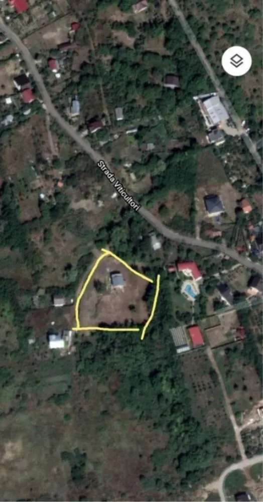 Teren 4200m2, Copou, M.Sadoveanu, PUZ! - Teren 4200mp situat în zona cramele Copou, Sadoveanu,pe strada Viticultori.

PUZ aprobat, elaborat pentru construire locuinte individuale.

Conform avizului de oportunitate obținut ,se pot construi 6 vile cu regim de înălțime D+P+1 ,POT 30% și CUT 0.9

Terenul cu actele aferente este pregatit pentru demararea autorizatiei de construire.

Zonă exclusiva de case cu mult spatiu verde,liniște si priveliște panoramică.

Acces ușor din Copou pe drum proaspat asfaltat de 9m ,toate utilitățile la limita proprietății!

Mai multe detalii la telefon!