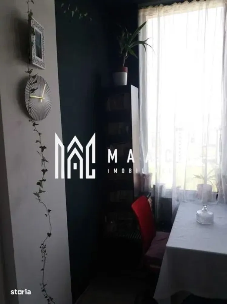 Apartament de vânzare Sibiu | 2 camere decomandat | Hipodrom 3, 42 mp - Apartament cu 2 camere decomandat, situat în Hipodrom 3 din Sibiu, cu 42 mp utili, balcon tip logie și poziționare la ultimul etaj într-un imobil finalizat în 2015.

Detalii proprietate:
• Suprafață utilă: 42 mp
• Compartimentare: 2 camere, decomandat
• Dormitor cu dressing încorporat
• Living cu acces pe logie
• Bucătărie open-space, complet mobilată și utilată
• Baie cu cadă și mașină de spălat
• Logie închisă, cu acces din dormitor și din living
• Etaj 11 din 11, imobil cu lift
• An construcție: 2015, construcție finalizată
• Centrală termică proprie
• Tâmplărie REHAU cu geam termopan
• Izolație termică exterioară cu polistiren de 10 cm

Proprietatea este poziționată pe Strada Doamna Stanca, în zona Hipodrom 3 din Sibiu, cu acces rapid la magazine, piață, Dedeman, Shopping City Sibiu și alte puncte de interes.

Contactați-ne pentru o vizionare și menționați Cod anunț CP2759117.