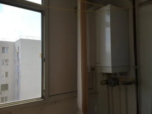 Apt 3cam renovat 69mp, dotat cu CT, AC , an 1985 etaj 7/8, mobilat