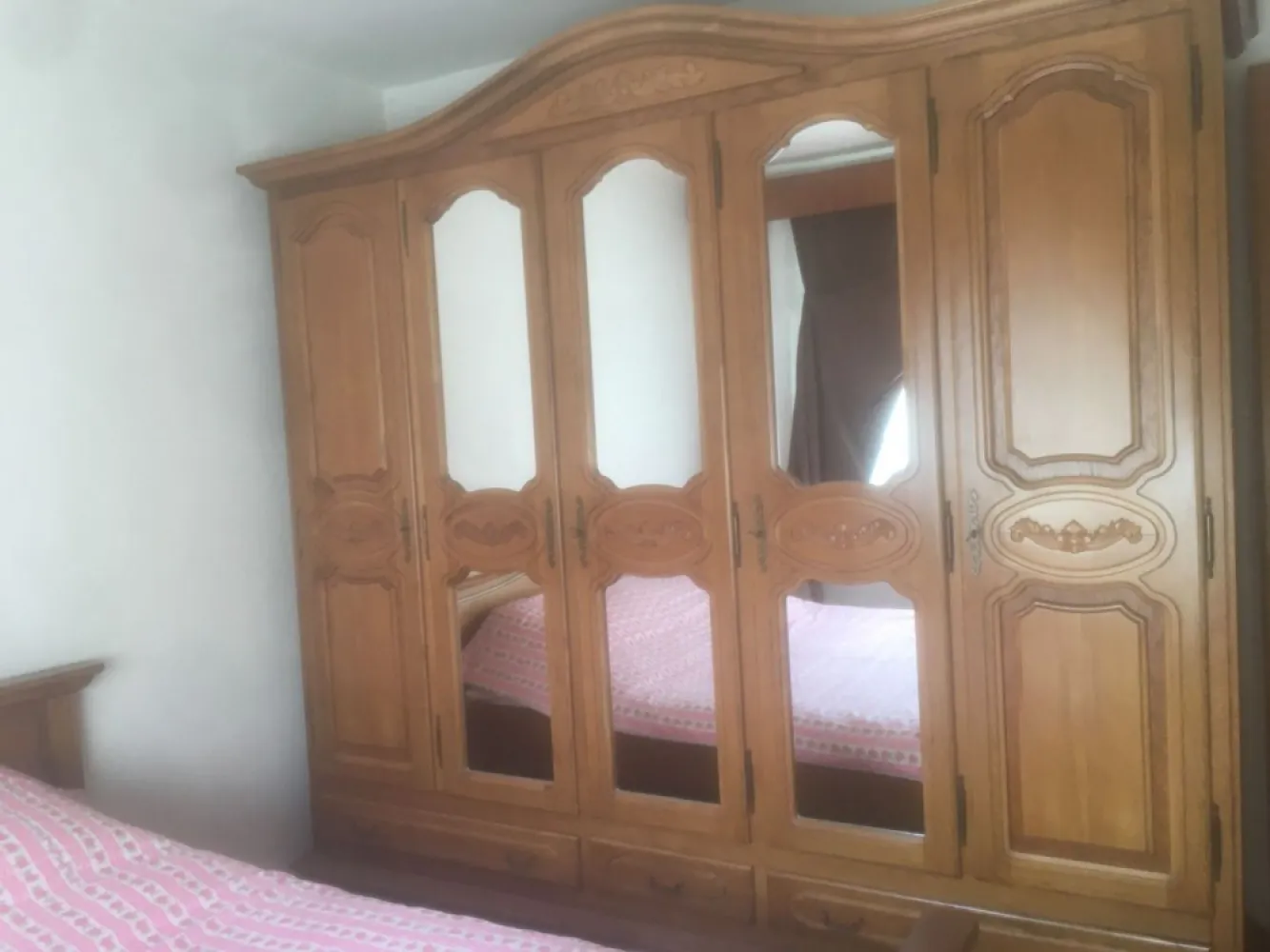 Ag BRASADAS vinde ap. 4 cam 93mp la etajul 3 în Carpați 2. - Agenția BRASADAS vinde apartament cu patru camere situat la etajul 3 în Carpați 2.
www.brasadas.com.