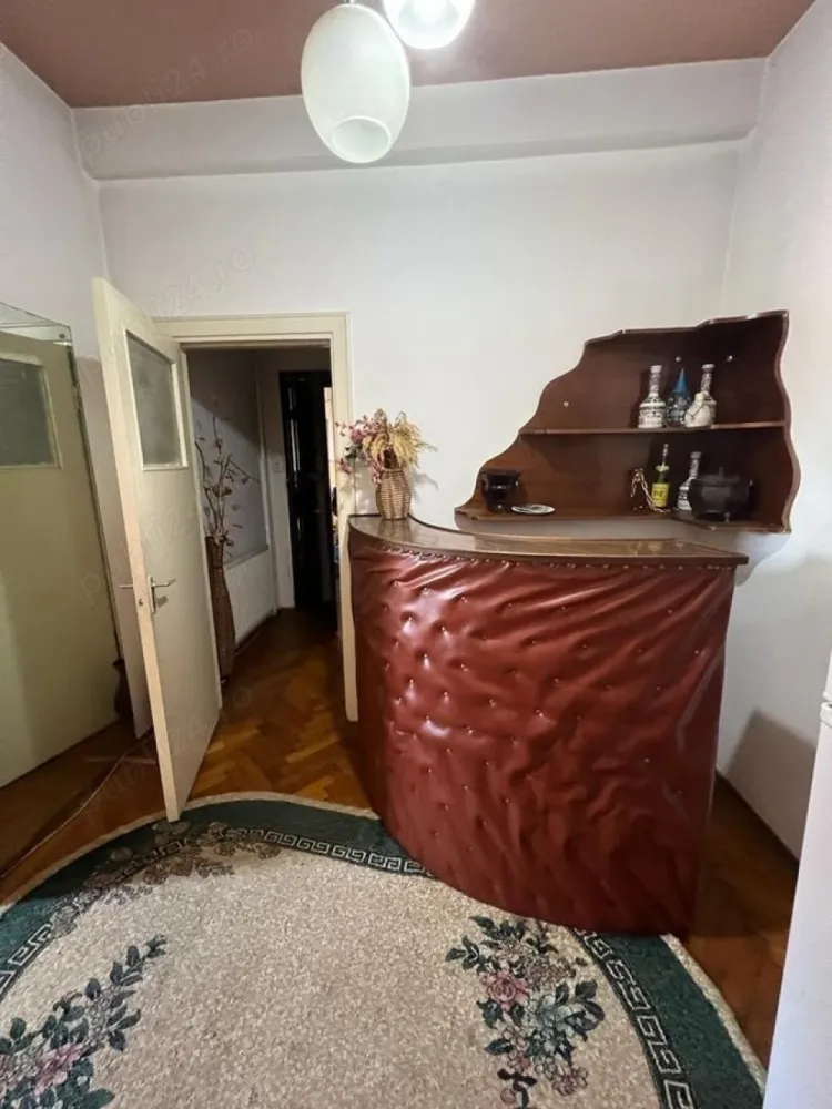 Ag BRASADAS închiriază ap 2 cam etaj 2 Cismigiu. - Agenția BRASADAS închiriază apartament cu doua camere situat in zona ULTRACENTRALA - Piata Kogalniceanu, la 30 m de facultatea.de stomatologie, la 50 m de parcul Cijmigiu .
44 m pătrați centrala proprie.balcon.bucatarie chicineta.etc