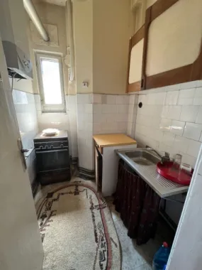 Ag BRASADAS închiriază ap 2 cam etaj 2 Cismigiu.