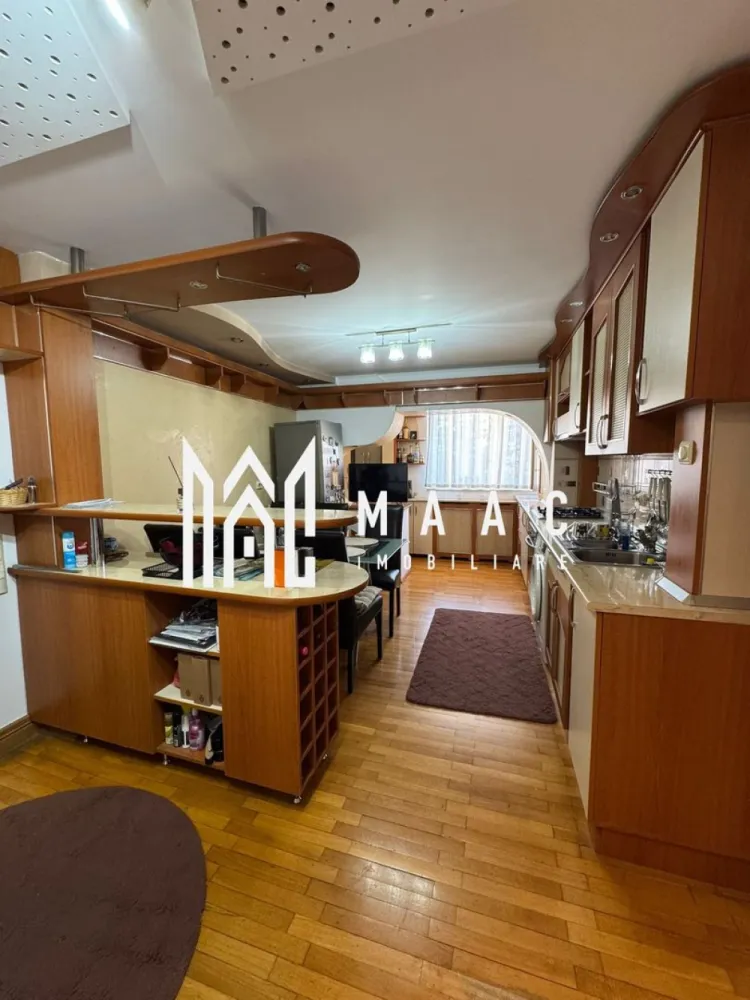 Apartament 3 Camere | Etaj 2 | Centrala Termica - Apartament 3 camere – complet mobilat și utilat – Ostroveni, etaj 2

Vă propunem spre vânzare un apartament spațios cu 3 camere, situat la etajul 2 al unui bloc bine întreținut din cartierul Ostroveni.

✔ **Suprafață generoasă și compartimentare practică** – living luminos, două dormitoare, bucătărie complet utilată, baie și balcon.
✔ **Confort și economie** – apartamentul dispune de centrală termică proprie și aer condiționat, pentru temperatură optimă în orice anotimp.
✔ **Orientare sud–nord** – lumină naturală pe tot parcursul zilei și o bună ventilație a locuinței.
✔ **Complet mobilat și utilat** – se vinde așa cum se vede, gata de mutat, fără investiții suplimentare.

Apartamentul este amplasat într-o zonă liniștită, cu acces rapid către magazine, școli, mijloace de transport și alte puncte de interes din Ostroveni.

Este alegerea ideală atât pentru o familie, cât și pentru investiție!

id - CP2777137