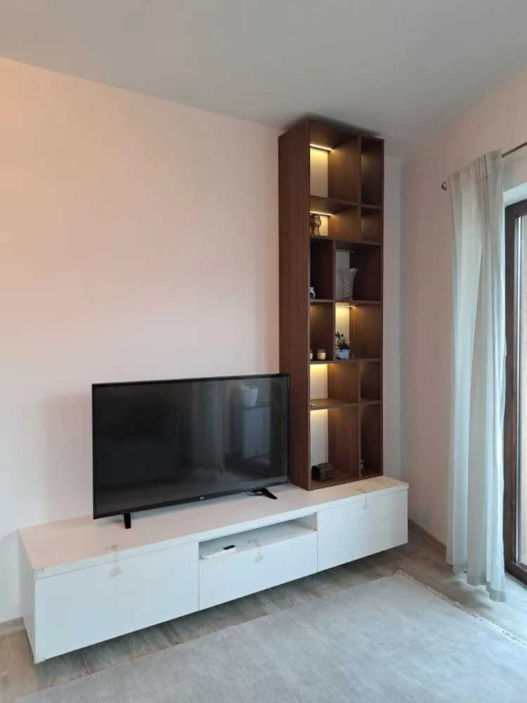 Proprietar vand ap 3 camere+parcare Titan/Nicolae Grigorescu/Parc IOR - Proprietar vand apartament 3 camere, etaj 3 din 5 in Titan, adresa: Aleea Fizicienilor 2B , cu urmatoarele caracteristici:
- bloc nou 2020, zona verde, langa Mall, parc IOR, piata M Ambrozie;
- Metrou Nicolae Grigorescu (5 min);
- centrala propie;
- lift;
- loc de parcare acoperit( in proprietate/cu bariera);
- apartamentul se vinde mobilat si utilat;
- 2 unitati AC;
- masina spalat vase
- masina de spalat rufe cu uscator

Nu colaboram cu agentii imobiliare.,