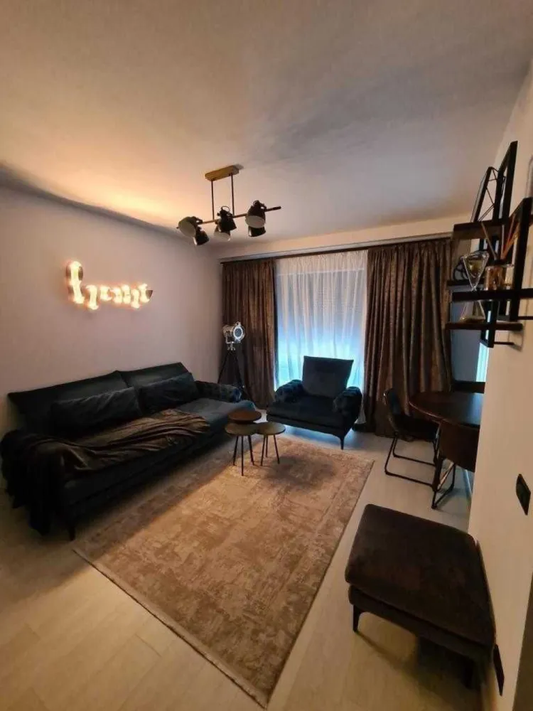 Apartament Modern cu 3 Camere în 21 Residence, cu Parcare și Boxă - Vă propun spre vânzare un apartament modern cu 3 camere, situat în Complexul 21 Residence, la doar 6 minute de mers pe jos de stația de metrou Lujerului. Această proprietate include un loc de parcare subteran și o boxă de depozitare (acestea nu se vând separat), la un cost suplimentar de 25.000EUR.

Detalii despre apartament:
-> Suprafață utilă: 82 mp, compartimentare decomandată, spațiu generos și bine organizat.
-> Camere: 3 camere spațioase - living luminos, 2 dormitoare, bucătărie separată, baie, balcon și hol.
-> Mobilare și utilare: Apartamentul este complet mobilat și dotat cu mobilier premium și electrocasnice moderne, gata pentru locuire.

Dotări și facilități:
-> Loc de parcare și boxă de depozitare (aprox. 6 mp): incluse separat la prețul de 25.000 EUR
-> Acces rapid la metrou: Stația Lujerului la 6 minute distanță, oferind o conectivitate excelentă.
-> Locație: Complexul este situat într-o zonă bine conectată, aproape de centre comerciale, restaurante, parcuri și Universitatea Politehnica, ideală pentru familii și tineri profesioniști.

Preț:
-> 240.000 EUR – pentru apartamentul complet mobilat și utilat.
-> 25.000 EUR – pentru locul de parcare subteran și boxa de depozitare, care nu se vând separat.
Pentru mai multe detalii sau o vizionare, vă stăm la dispoziție. Această proprietate reprezintă o oportunitate excelentă pentru cei care caută un spațiu modern, spațios și bine poziționat în București.