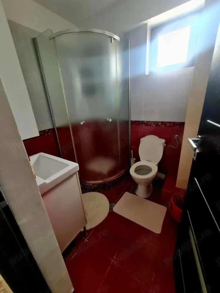 Apartament 3 Camere Barbu Vacarescu | Floreasca | Direct Proprietar - irect Proprietar ofer spre vanzare un apartament cu 3 camere, situat intr-o zona linistita, aproape de multe zone de interes.

Apartamentul se afla pe strada Vrancioaia Nr. 7.
Apartamentul se afla la etajul 3 din 4. Blocul nu dispune de lift.

Vecinatati :
- Parcul Verdi 350m ,Parcul Tei 1.1 km, Parcul Floreasca 1.3 km.
- Tramvai Barbu Vacarescu 350m.
- RATB 350m.

Apartamentul are centrala proprie si este complet utilat, este total igienizat, pregatit pentru mutat.

Zona este una foarte linistita, vecinii sunt de o buna calitate, pe scurt este un apartament ce va deveni caminul calduros pe care il doriti.
