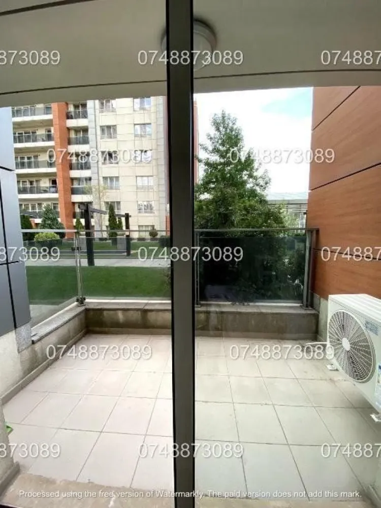 Ap 3 Camere Incity Residence Tip A - Proprietar, vand un apartament modern cu 3 camere, situat în complexul exclusivist InCity Residence, pe Calea Dudeşti nr. 188. Imobilul este amplasat într-un bloc cu 17 etaje, construit în anul 2009, iar apartamentul se află la parter.

Caracteristici apartament:

Suprafaţă utilă: 102 mp + balcoane aprox 13mp
Compartimentare: Decomandat
Camere: 3
Băi: 2
Balcoane: 2 balcoane ideale pentru relaxare
Încălzire: Centrală termică bloc

Facilităţi ale complexului şi zonei:

Transport: Metrou Dristor 1 la doar 7-8 minute de mers pe jos, tramvai şi staţii STB în apropiere
Fitness şi relaxare: Sală de fitness la parterul blocului alaturat, multiple spaţii verzi şi locuri de odihnă
Comodităţi: McDonald's şi diverse magazine, farmacii şi spital în apropiere
Educaţie: Şcoala gimnazială nr. 80, grădiniţe şi licee în zonă
Restaurante şi divertisment: Diverse opţiuni de restaurante în imediata vecinătate

Avantaje suplimentare:

Siguranţă: Complexul dispune de pază permanentă şi acces controlat
Acces facil: Loc dublu de parcare disponibil spre vanzare
Preţ: 240.000â‚Ź (vândut pe SRL 200+TVA)

Pentru mai multe detalii şi programări la vizionare, vă rugăm să ne contactaţi.