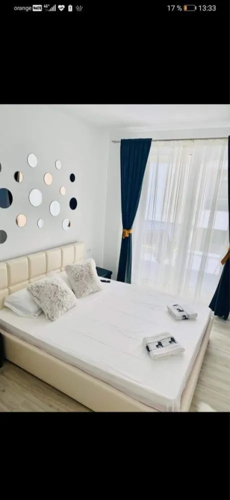 ‼️Apartament Mamaia mobilat, vedere la mare, 50mp pana la plaja ‼️ - MAMAIA vedere la mare str prelungirea D13

Proprietar

Bloc nou 2020

Apartament 2 camere, la 50 m de plaja langa Alezzi, Oneiro, Leon.

54mp utili, 7 mp balcon, mobilat utilat modern lux, complet ca in poze.

Ideal pt investitie spre inchiriere, se realizeaza profit pe sezon minim 6000 euro.

Zona superba, linistita, plaja naturala nelatita, foarte multe restaurante si baruri de top in zona.

Proprietar. Accept colaborare cu agentii, nu dau comision.

Pret fix, accept schimburi auto evaluate corect !!!
