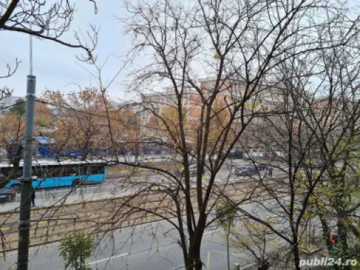 Apartament 3 camere AFI Cotroceni, bloc 4 etaje, constr. 1993 / SCHIMB cu casa