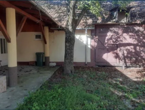 Vand casa cu 121 mp suprafata construita si teren 1635 mp
