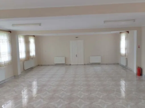 Vand casa in Acas judetul Satu Mare 136 mp si teren 710 mp