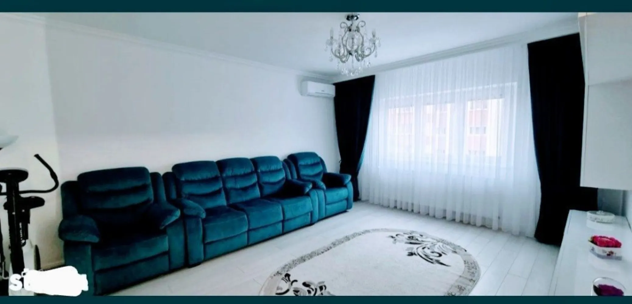 3 camere 13 septembrie lux - Proprietar vând apartament 3 camere decomandat în zona 13 septembrie prosper Apartamentul este situat la etajul 5 din 8 .În apropierea imobilului se afla scoli, grădinițe, creșe, Mall Vulcan, kaufland, Carrefour, Catedrala Neamului, metrou la 10 min distanță. 
Apartamentul este renovat recent cu materiale de foarte bună calitate 
Instalațiile electrice și sanitare din cupru , calorifere noi
Gresie,faianță, parchet, termopane ambele balcoane, 2 bai, 2 aparate aer condiționat , dresing , uși interioare, ușa întrare, sapa turnata în tot apartamentul .
Se poate vinde mobilat si utilat .
!!! NU OFER COMISION !!!