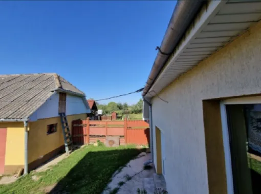 Vindem casa parter+etaj