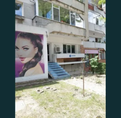 Apartament 3 camere..Pt locuit sau spatiu comercial, sediu, zona Victor