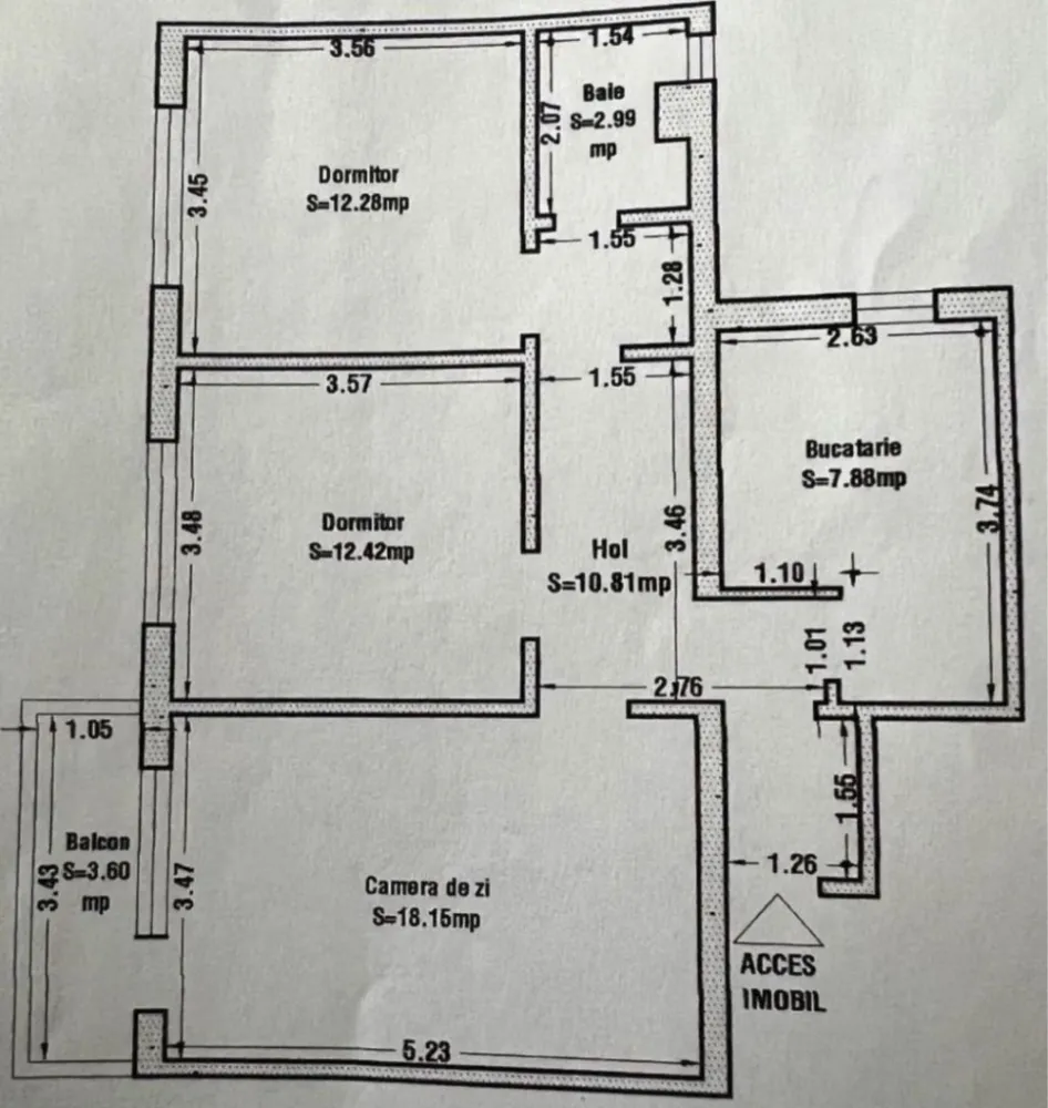 Tomis Nord 3 camere - Apartamentul se afla la etajul 9/10 al unui bloc construit in 1978, fiind incadrat si izolat exterior. Este curat, bine intretinut si dispune de centrala cu gaz si aparat de aer conditionat.

Apartamentul detine finisaje moderne si se vinde mobilat si utilat conform fotografiilor de prezentare.

Apartamentul se afla in apropierea magazinelor, gradinitei, mall Vivo, mijloacelor de transport in comun si la 10 minute de centrul orasului.

Pentru mai multe detalii sau pentru a programa o vizionare va asteptam sa ne contactati la numarul de telefon afisat.