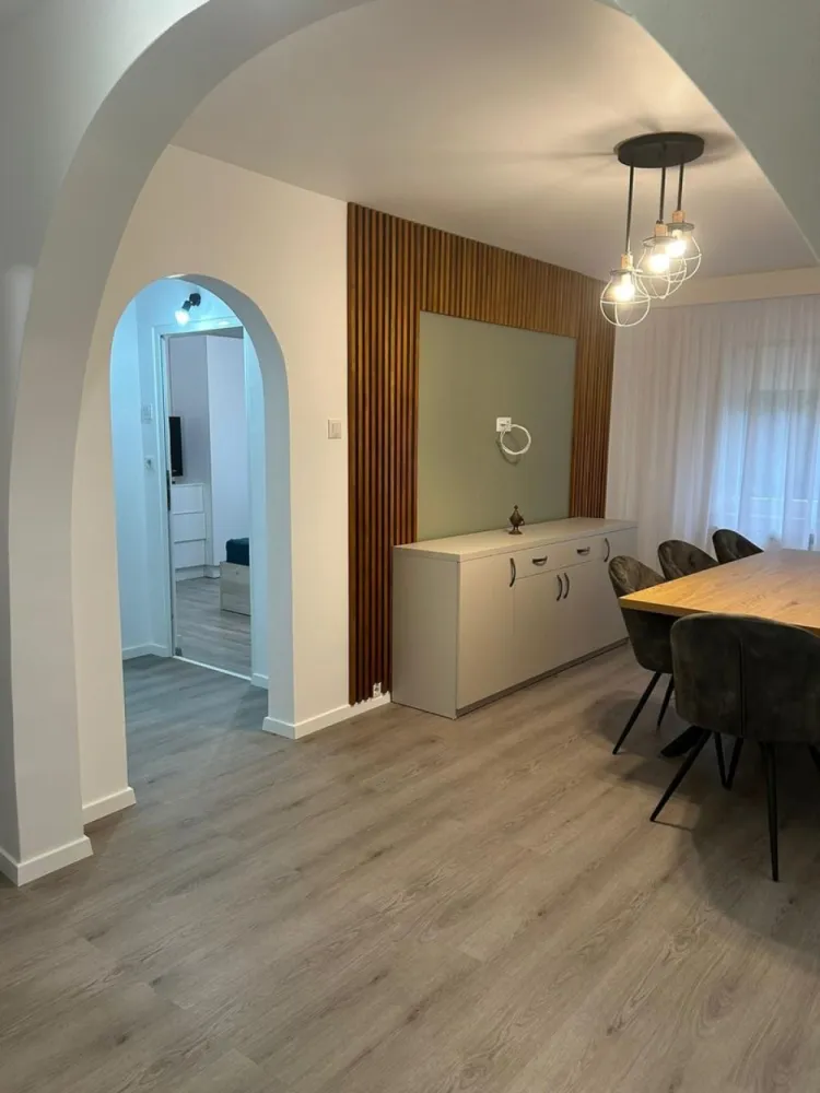 ageuropa.ro vinde apt. 4 cam. 78mp la etajul 2 în Micro 16. - Agenția EUROPA vinde apartament cu patru camere situat la etajul 2 în Micro 16. Pentru mai multe oferte, accesați ageuropa.ro.