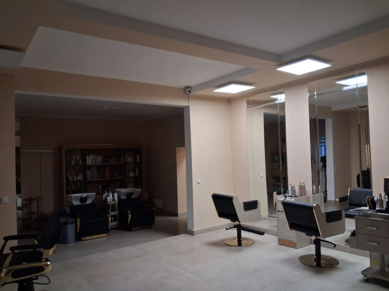 BRASADAS vinde spatiu comercial ULTRACENTRAL 160mp. - Agenția imobiliara BRASADAS vinde SPATIU COMERCIAL în zona ULTRACENTRALA cu suprafata utila de 160mp.
Www.brasadas.com.