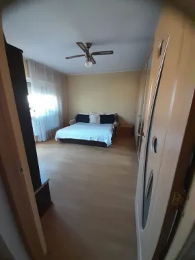 Văd apartament 2 camere