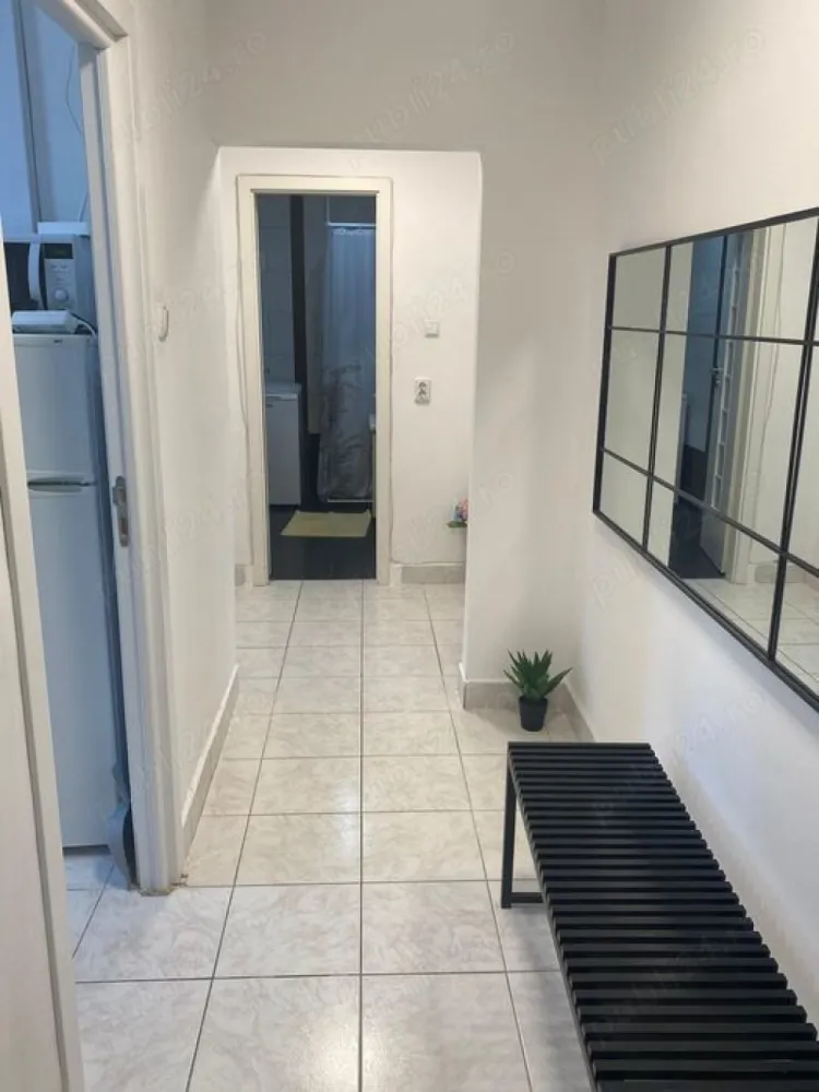 BRASADAS vinde apartament semicentral - Agenția imobiliara BRASADAS vinde apartament cu 2 camere, semicentral, decomandat, et.2, din BCA, 57 mp, 2 balcoane.
Www.brasadas.com.